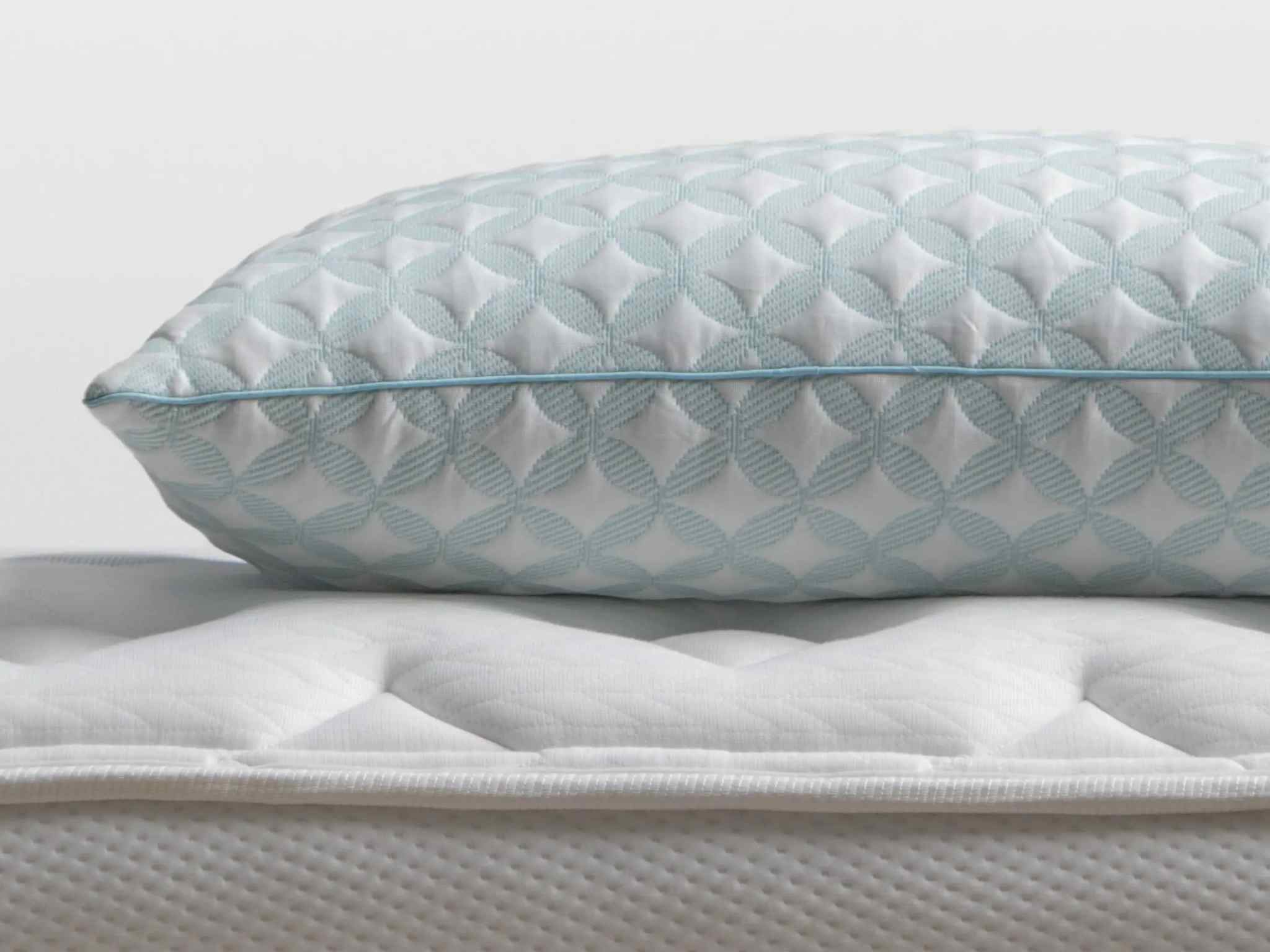 Leesa Hybrid Pillow, designed for year-round use and dual cooling comfort.